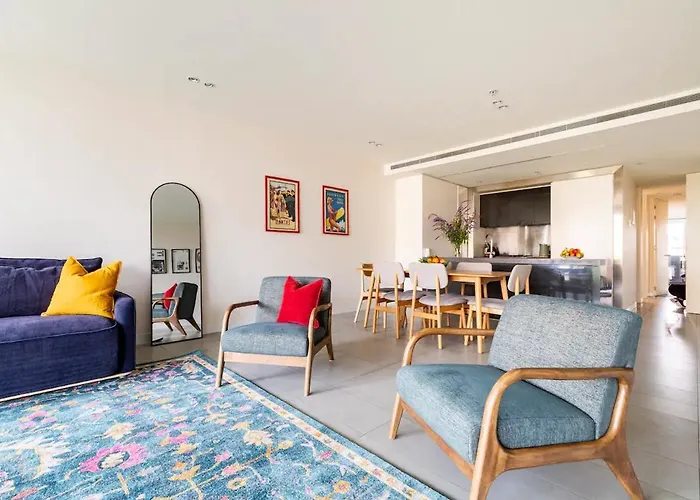 Luxury Beachside Apartment